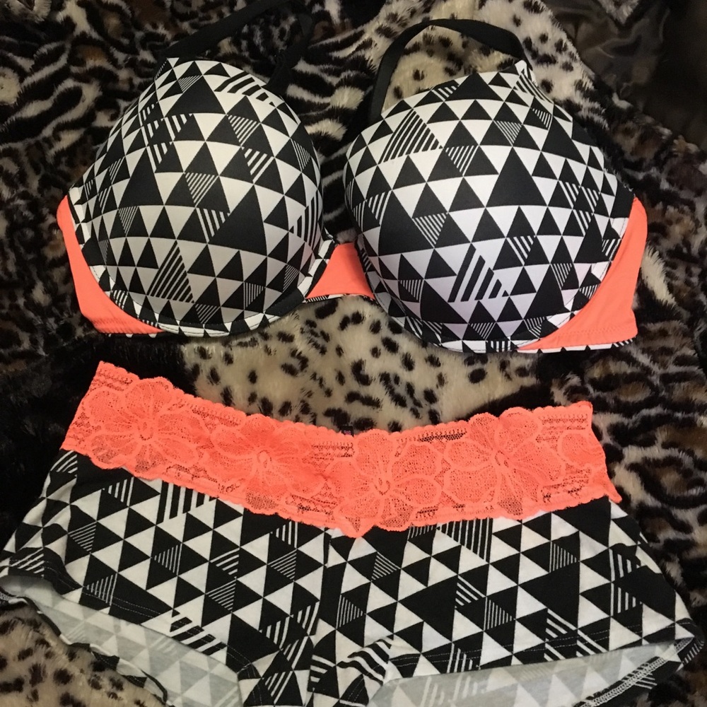 PINK VS Bra/Panty Set